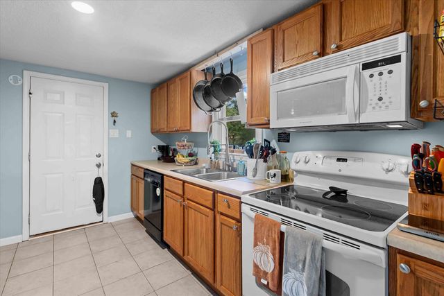2435 E ALAN CIR, Columbia, MO 65202