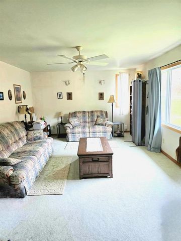 4811 Lynn Hollow Lane, Potosi, WI 53820