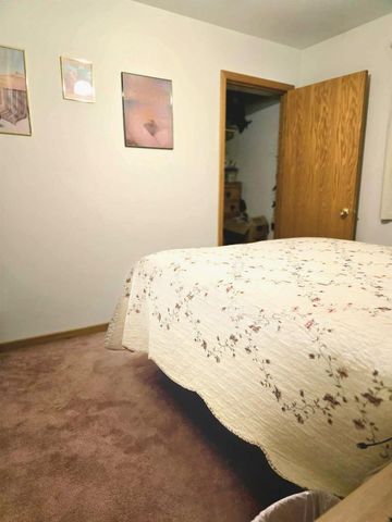 4811 Lynn Hollow Lane, Potosi, WI 53820