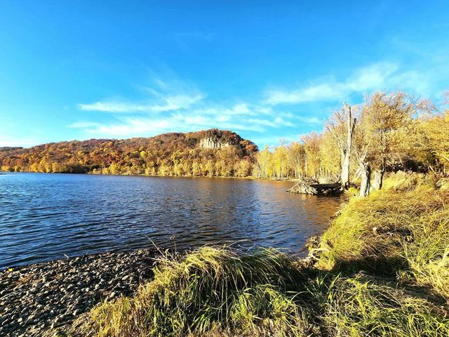 4811 Lynn Hollow Lane, Potosi, WI 53820