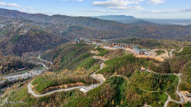 639 Kristis Place, Gatlinburg, TN 37738