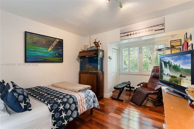 310 Greenwood Dr, Key Biscayne, FL 33149