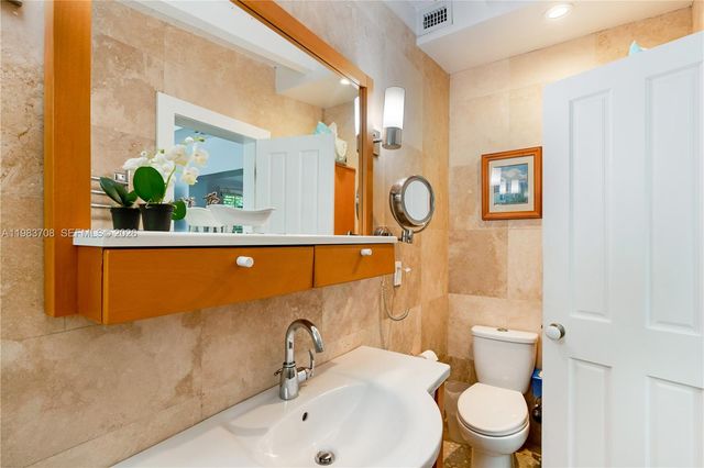 310 Greenwood Dr, Key Biscayne, FL 33149