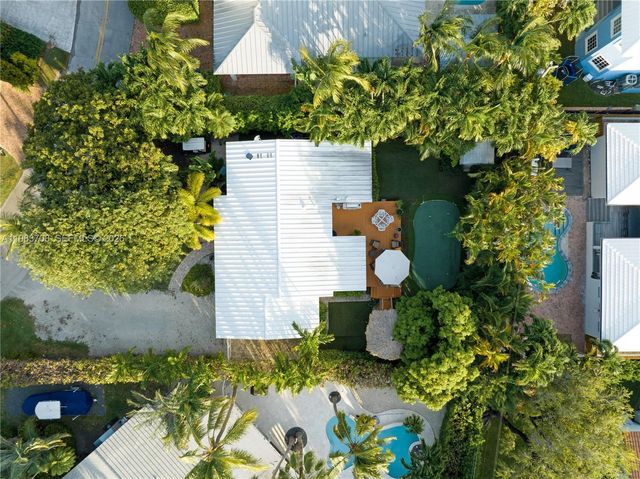 310 Greenwood Dr, Key Biscayne, FL 33149