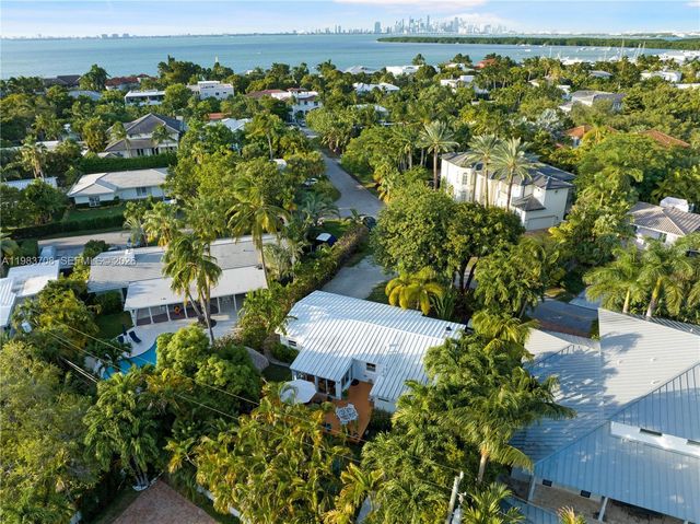 310 Greenwood Dr, Key Biscayne, FL 33149