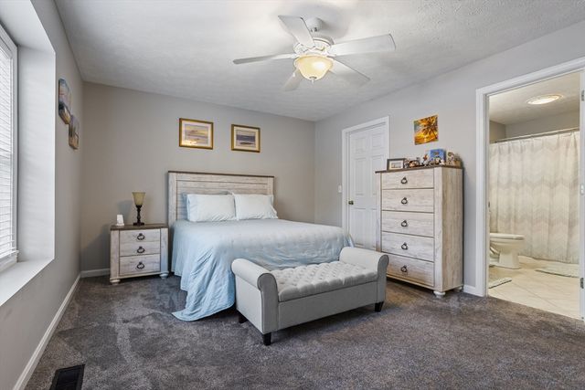 12 Meditation Ln 12, Lancaster, MA 01523