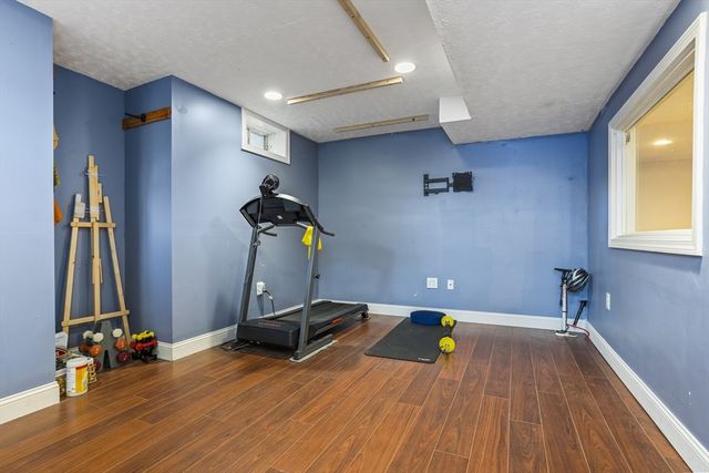 12 Meditation Ln 12, Lancaster, MA 01523