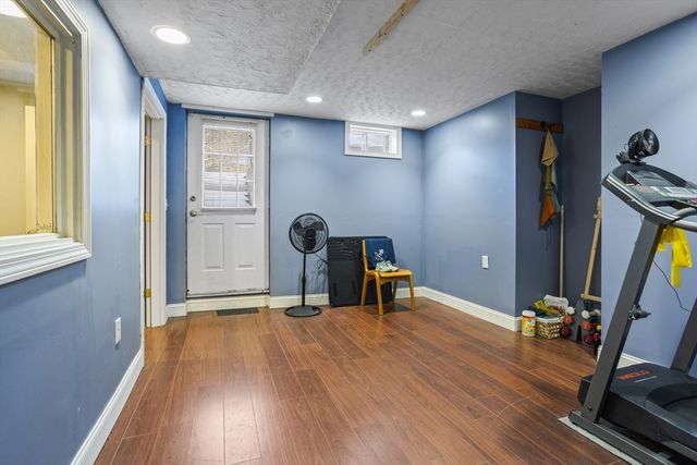 12 Meditation Ln 12, Lancaster, MA 01523