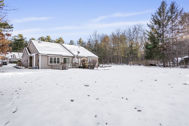 12 Meditation Ln 12, Lancaster, MA 01523