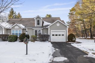 12 Meditation Ln 12, Lancaster, MA 01523