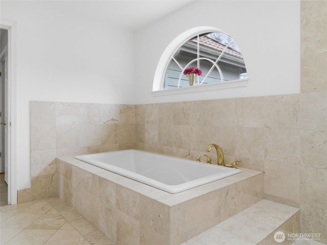 9406 29th Street Ct E, Edgewood, WA 98371