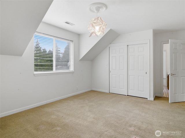 9406 29th Street Ct E, Edgewood, WA 98371
