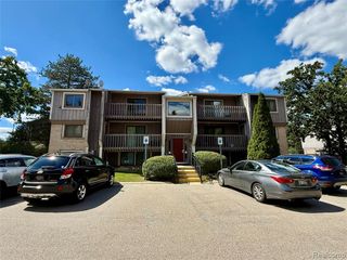 29850 W 12 Mile Road 512, Farmington Hills, MI 48334