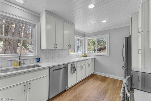 4519 W Ridgewood Drive, Parma, OH 44134