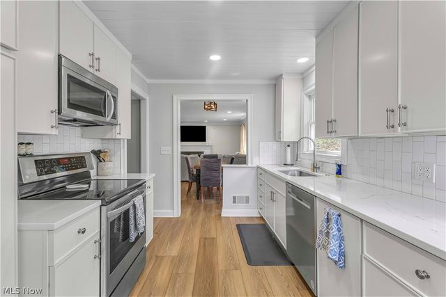 4519 W Ridgewood Drive, Parma, OH 44134