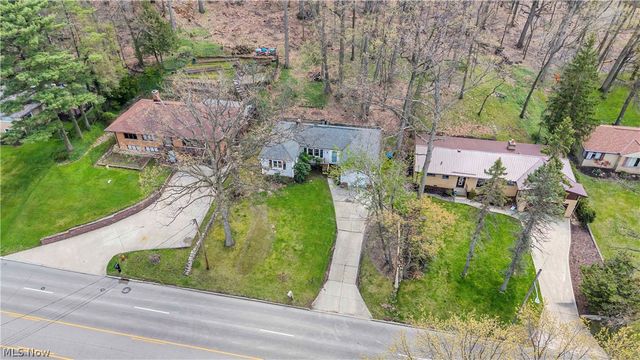 4519 W Ridgewood Drive, Parma, OH 44134