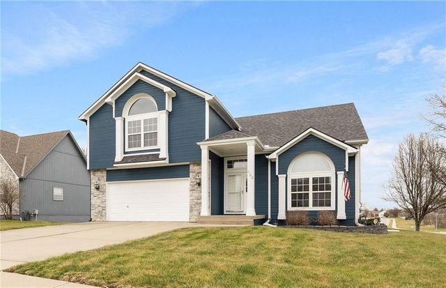 603 Bradford Court, Raymore, MO 64083