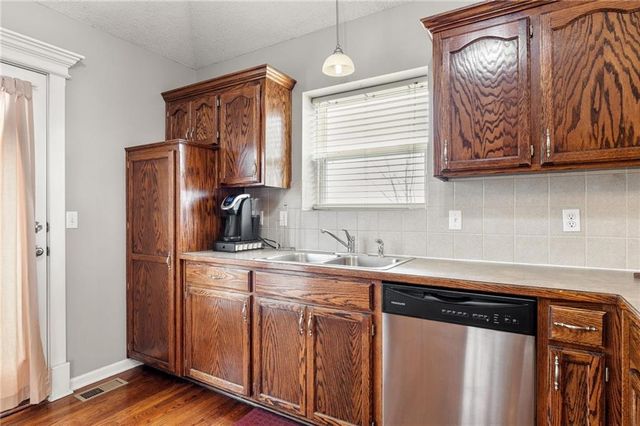 603 Bradford Court, Raymore, MO 64083