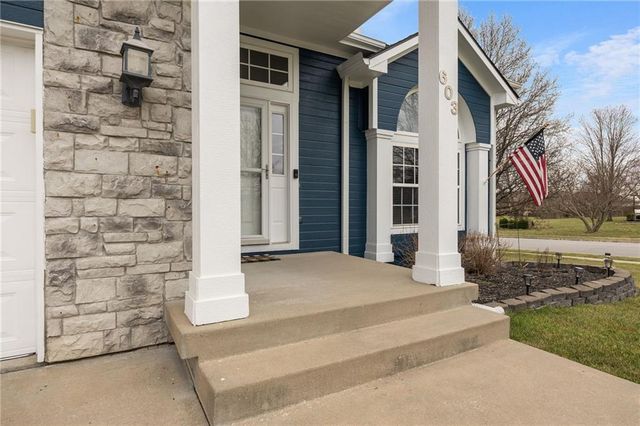 603 Bradford Court, Raymore, MO 64083