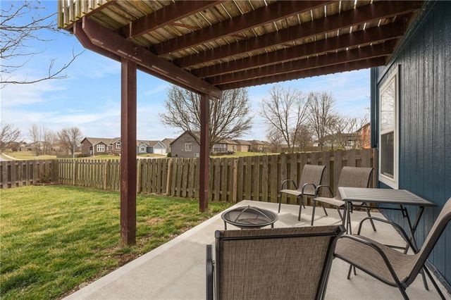 603 Bradford Court, Raymore, MO 64083