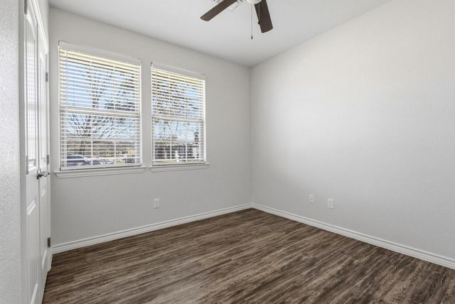 401 N Mirick Avenue, Denison, TX 75020