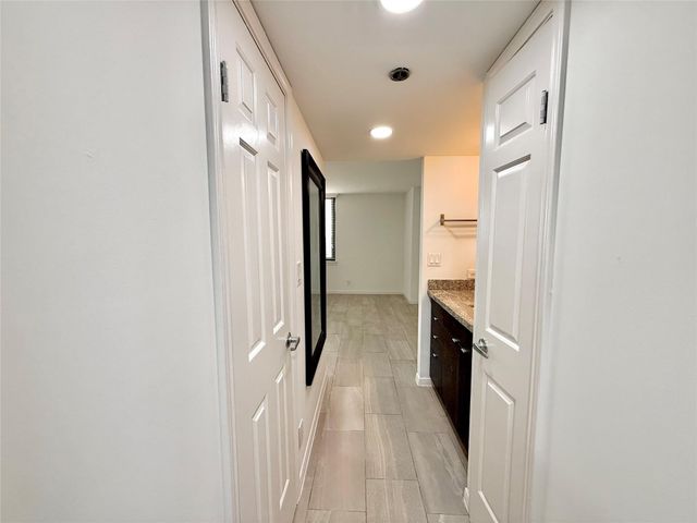 3525 Sage Road 703, Houston, TX 77056