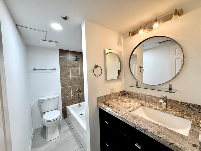 3525 Sage Road 703, Houston, TX 77056