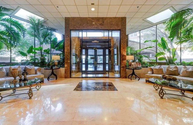 3525 Sage Road 703, Houston, TX 77056
