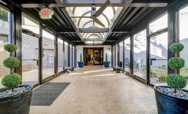 3525 Sage Road 703, Houston, TX 77056
