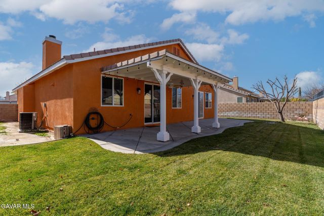1639 W Norberry Street, Lancaster, CA 93534