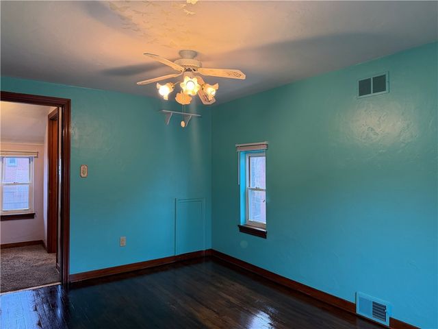 744 Allegheny River Blvd, Oakmont, PA 15139