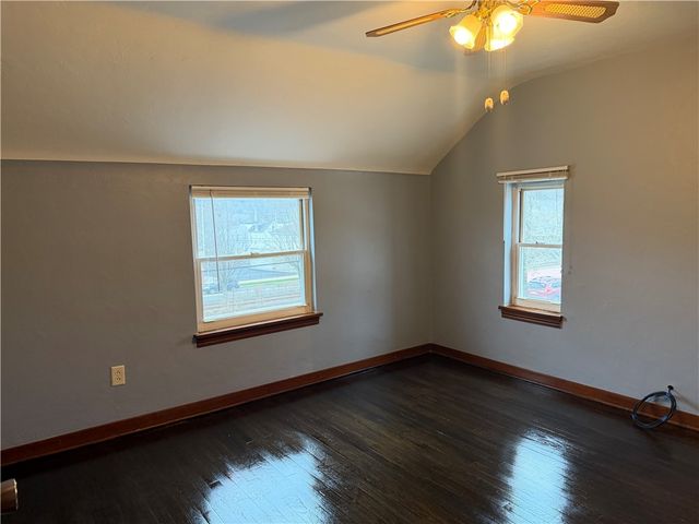 744 Allegheny River Blvd, Oakmont, PA 15139