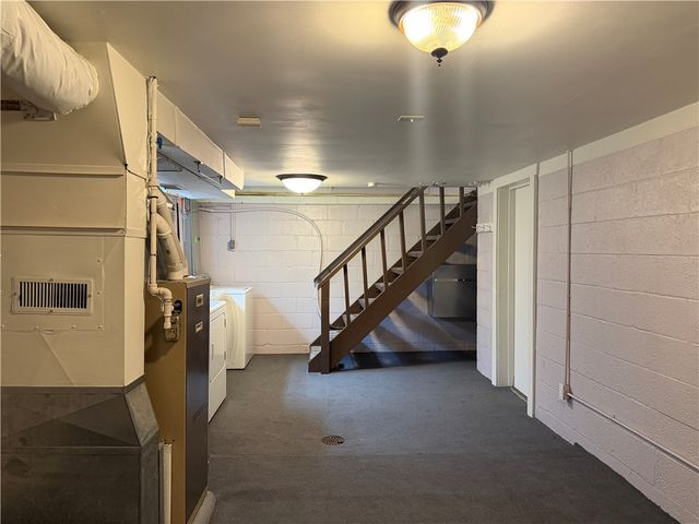 744 Allegheny River Blvd, Oakmont, PA 15139