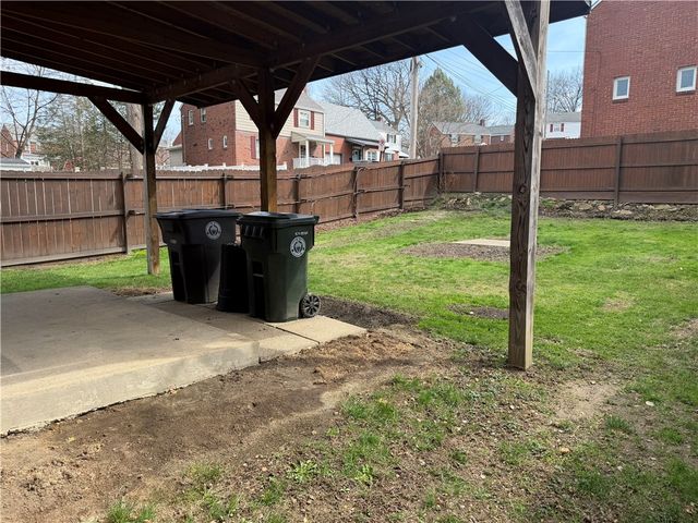 744 Allegheny River Blvd, Oakmont, PA 15139