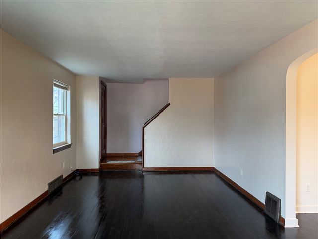 744 Allegheny River Blvd, Oakmont, PA 15139