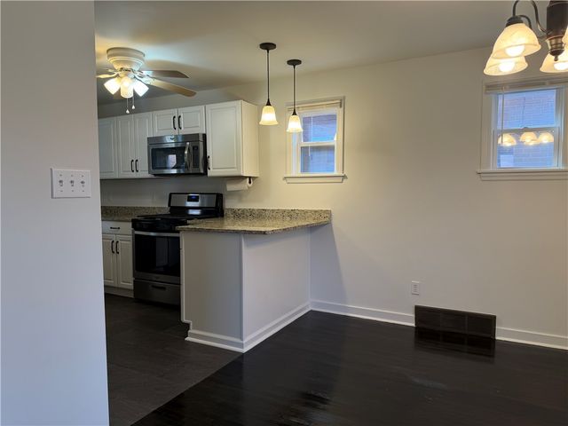 744 Allegheny River Blvd, Oakmont, PA 15139