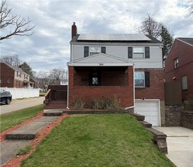 744 Allegheny River Blvd, Oakmont, PA 15139
