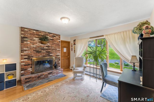 80 Mariner Circle, Trumbull, CT 06611