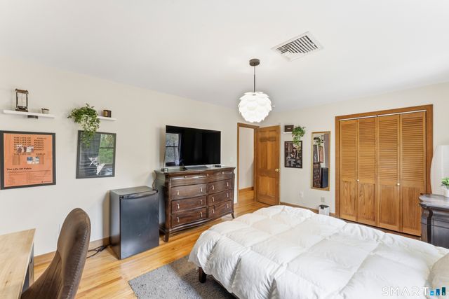 80 Mariner Circle, Trumbull, CT 06611