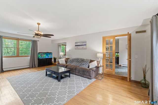 80 Mariner Circle, Trumbull, CT 06611