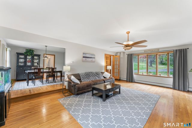 80 Mariner Circle, Trumbull, CT 06611