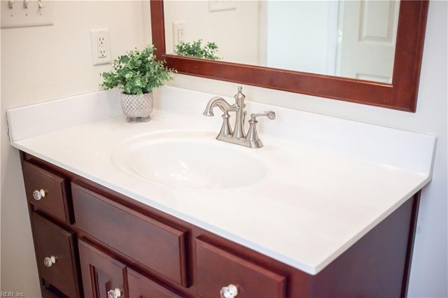 617 Dandy Loop RD, Yorktown, VA 23692