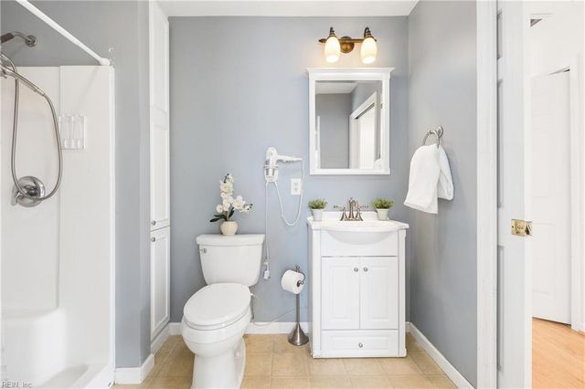 617 Dandy Loop RD, Yorktown, VA 23692