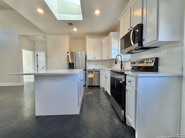 329 Canyon Springs, Canyon Lake, TX 78133