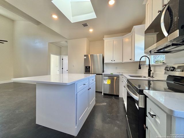 329 Canyon Springs, Canyon Lake, TX 78133
