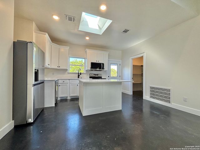 329 Canyon Springs, Canyon Lake, TX 78133