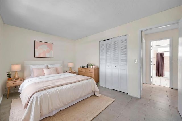 914 LAKE PALMS DRIVE, Largo, FL 33771