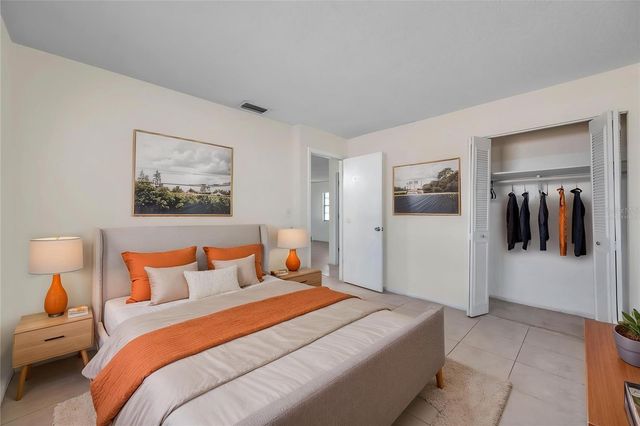 914 LAKE PALMS DRIVE, Largo, FL 33771