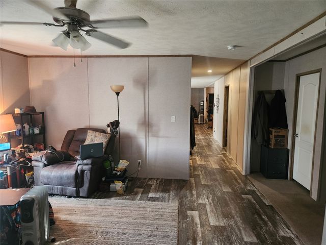 185 Cedar Drive, Azle, TX 76020