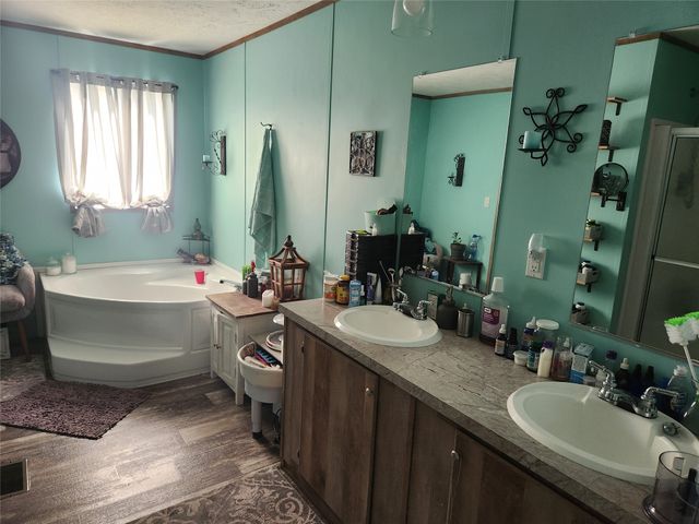 185 Cedar Drive, Azle, TX 76020